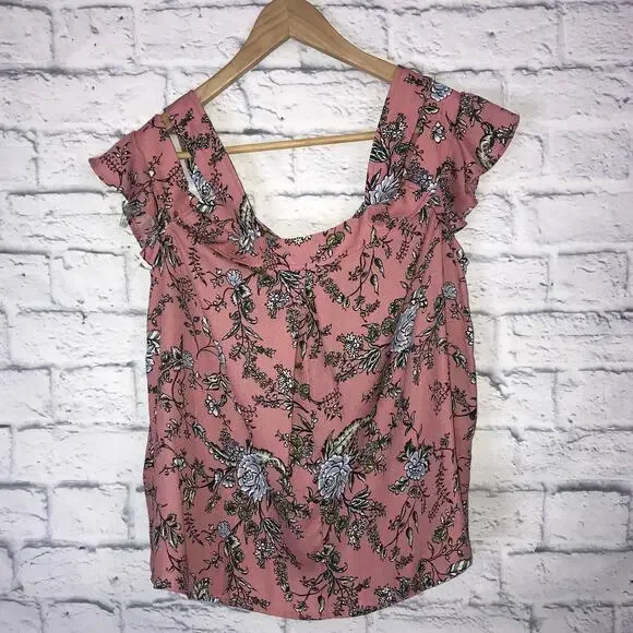 Francesca's Dina Be Floral Pattern Top - Picture 3 of 6